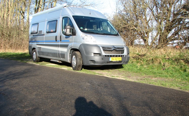 rondje europa met onze  LUXE BUS CAMPER  6 versn.*nw motor 2021