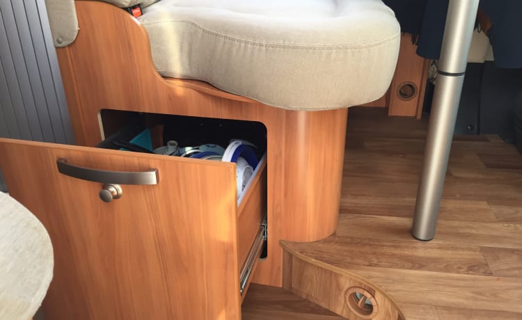 Compacte, moderne en bovenal gezellige camper