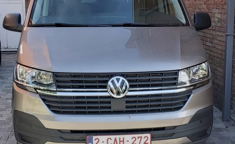 Hotel California – 4p Volkswagen bus uit 2022