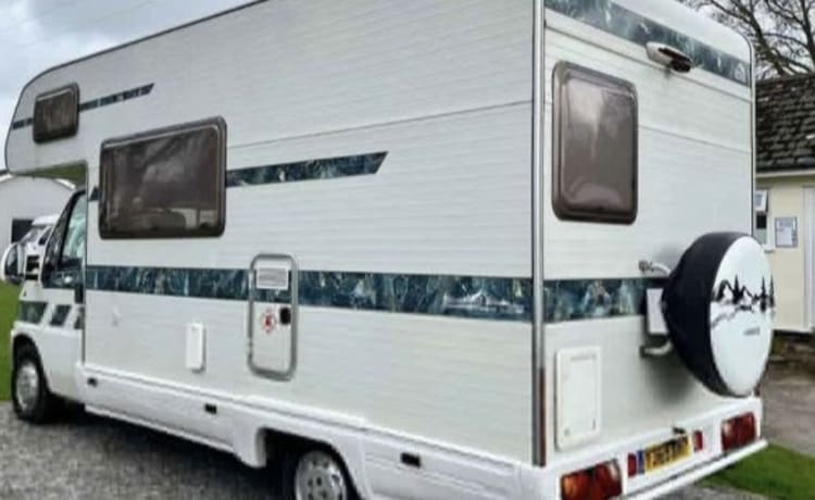Nevis – Tolles Familien-Wohnmobil mit 5 Schlafplätzen von Fiat