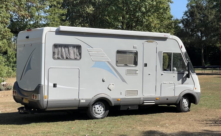 4p Hymer integrated uit 2004