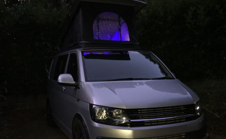 VW Transporter Highline conversion – Camping-car Volkswagen transporter T6 Highline