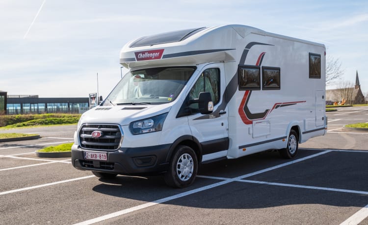 Camper Bobby – Luxe op wielen - Challenger 4P VOLLEDIG UITGERUST ! Klaar voor vertrek !