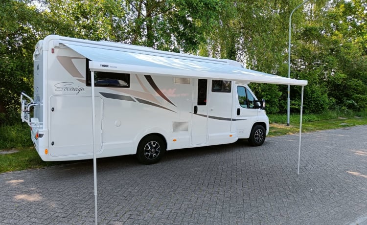 4p McLouis semi-integrated from 2019 - Mint condition!