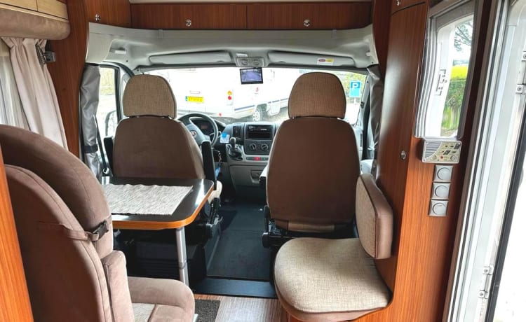 3p Adria Mobil semi-integrated uit 2011