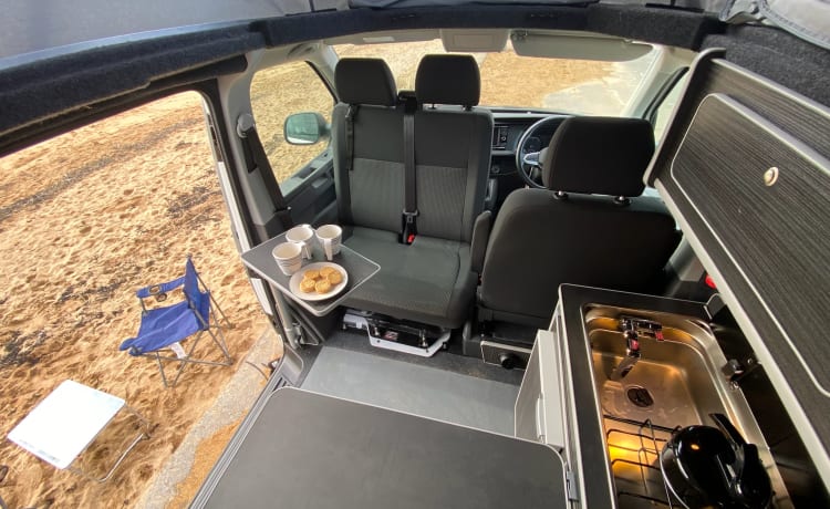 Corrie – 4-Bett-Volkswagen-Campervan ab 2021