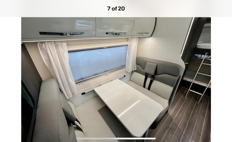 Roller Team – 6 berth Roller Team alcove from 2022