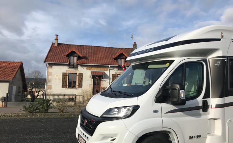 Le voyageur du pêcheur – 4p Fiat semi-integrated uit 2024