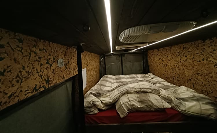 COSY off-grid bus