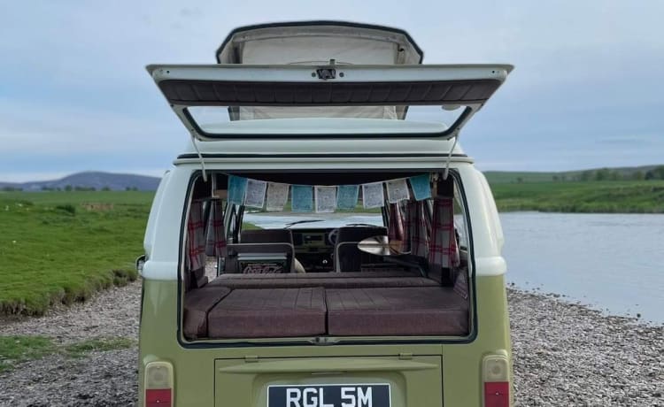 1973 Volkswagen Camper T2 Devon Bay 1973