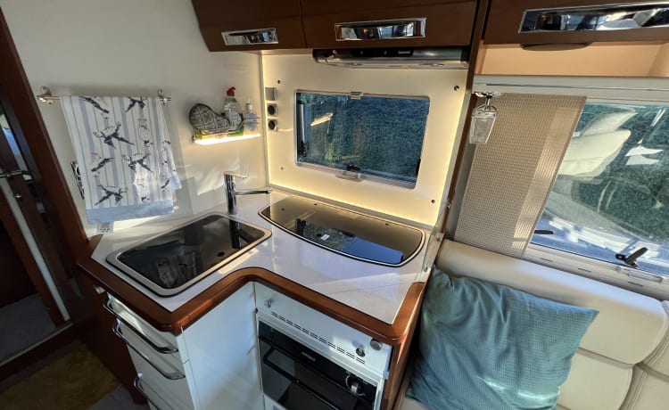 Dougie – Luxe ruime 4 persoons Rapido camper - wildkamperen klaar