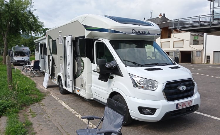 720 Titanium Premium – 5p Chausson semi-integrated from 2021 - NEW CONDITION