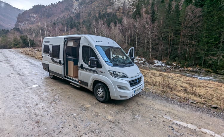 Bob – MAXIVAN KNAUS BOXLIFE 4 echte Betten / 2 Innenschlafzimmer