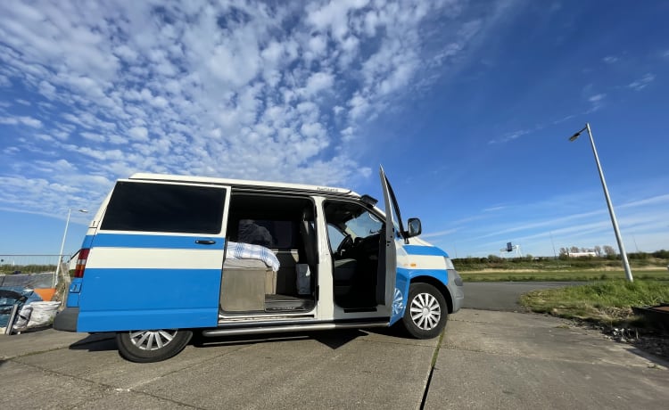 Blastoise – Volkswagen T5 camper van