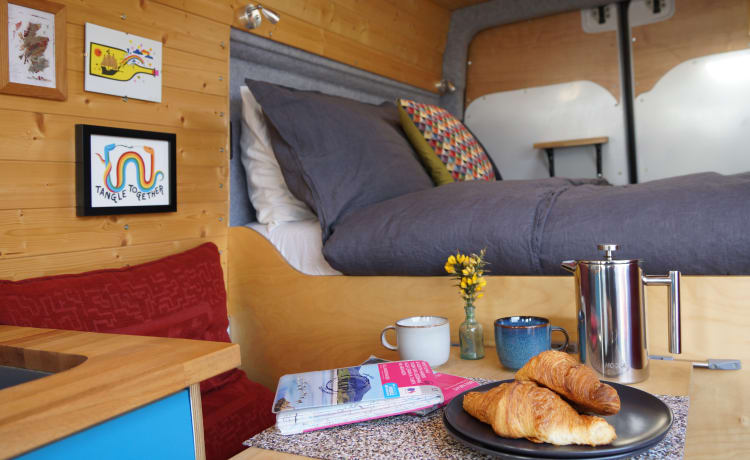 Art – Camper Mercedes Sprinter a 3 posti letto - Realizzato a mano, unico nel suo genere.