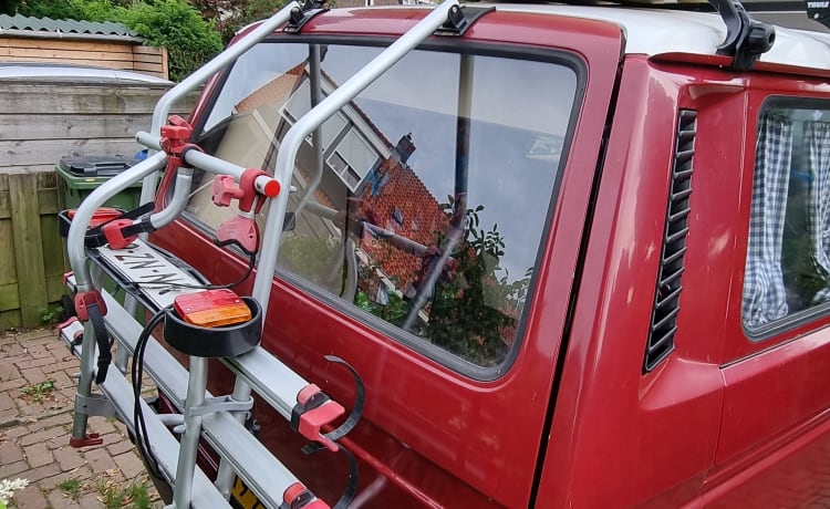 2p Volkswagen bus uit 1983