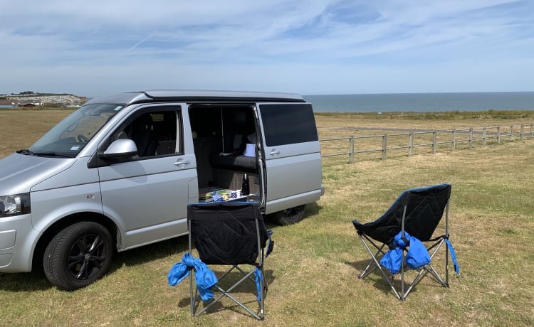 Vanessa  – Camping-car VW T5.1 4 places Pop Top