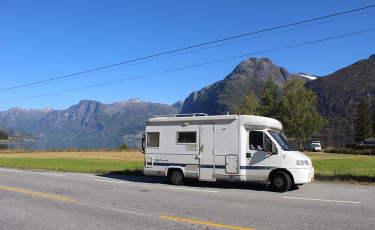 Ordentliches 4-Personen-Wohnmobil