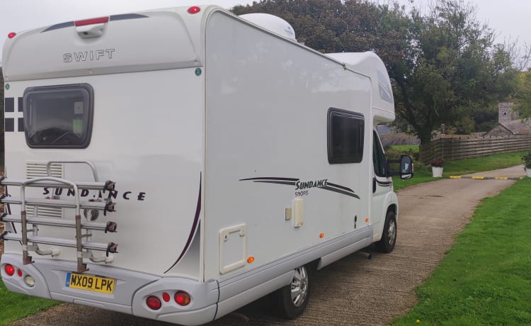 Poldark –  Uks most southerly 4 berth family motorhome