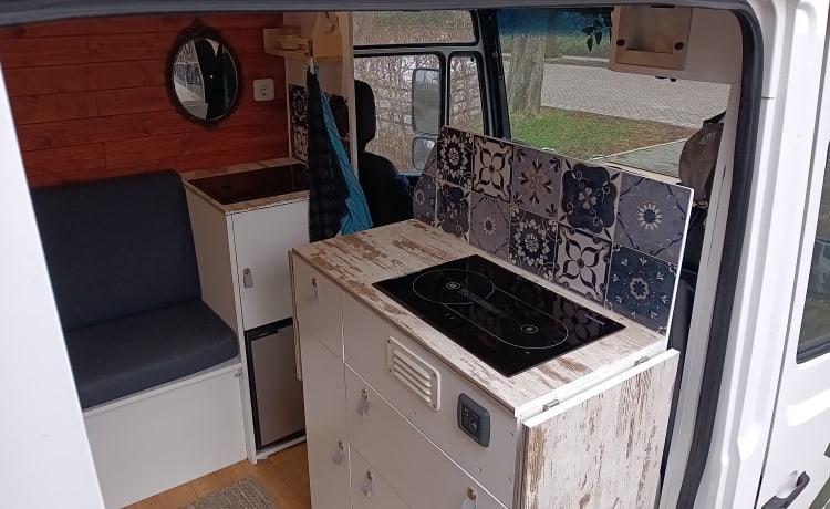 Stoere camperbus voor avonturiers!