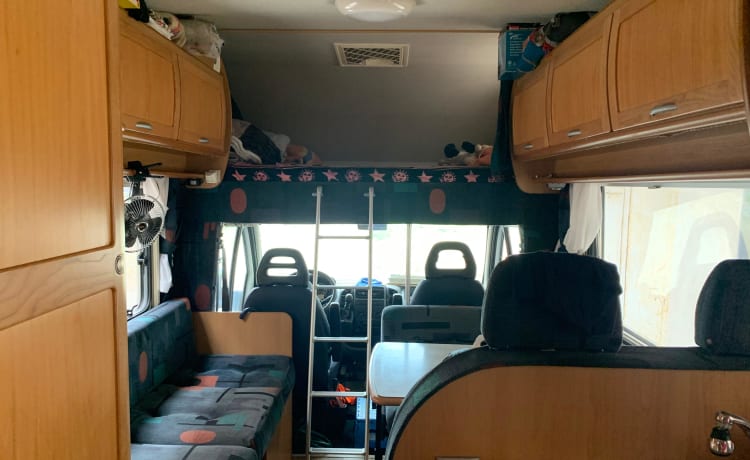 CapoCamper – Mec Luis 560 7 seats 