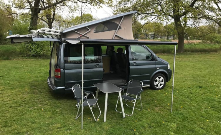 Victoria  – Volkswagen T5 California 4/5 persoons