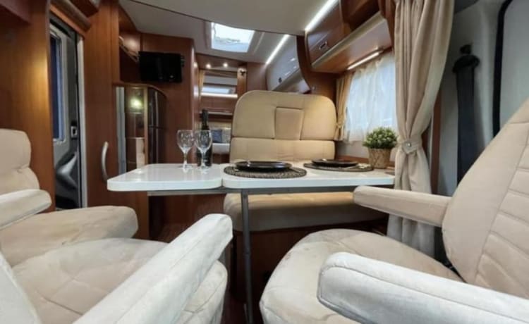 Laika – Very nice luxury Laika Hymer Camper