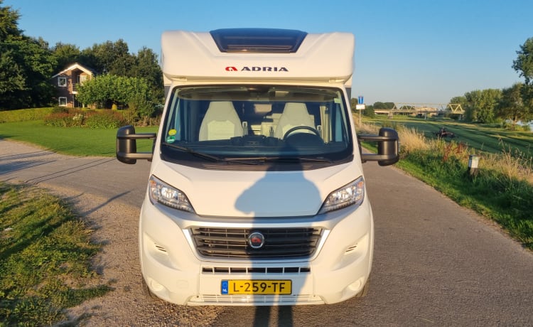 Bolser – 4p Adria Matrix 670 SC Plus from 2021