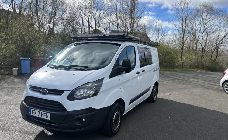 Bumble-Bee – 3 berth Ford campervan from 2017