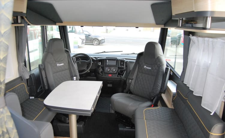 Itineo CS 600: The ideal compact family integral motorhome!