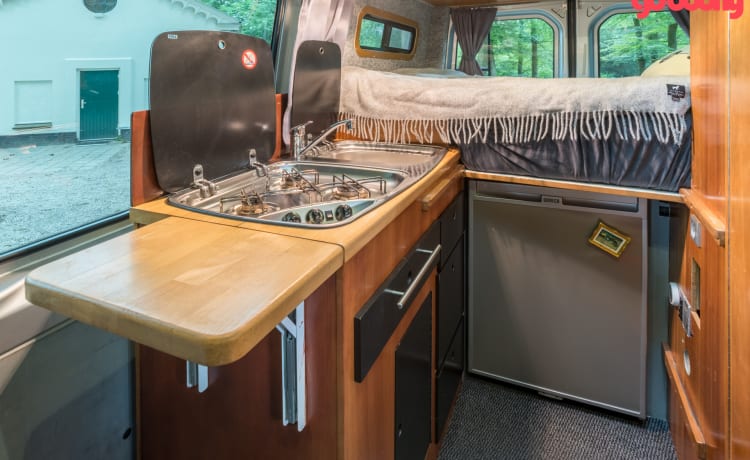 Robuster Off-Grid-Sprinter für 2 Personen!