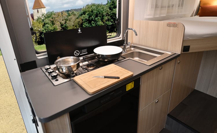 de Club camper – NIEUWE 5-persoons luxe camper, incl inventaris en verzekeringen