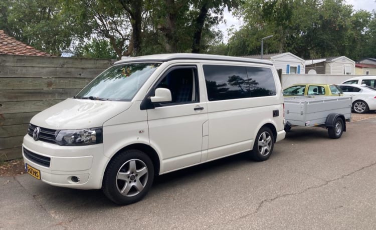 Camping-car Volkswagen T5 California pour 4 pers.