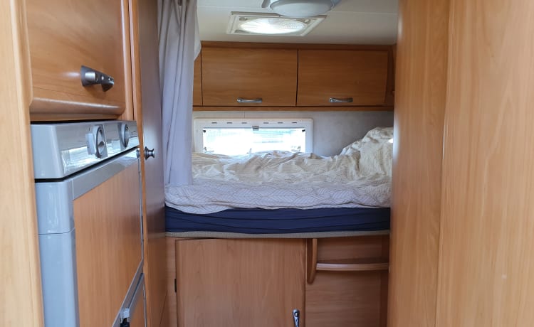 Beleef Vrijheid en Comfort met deze rijk uitgeruste Camper