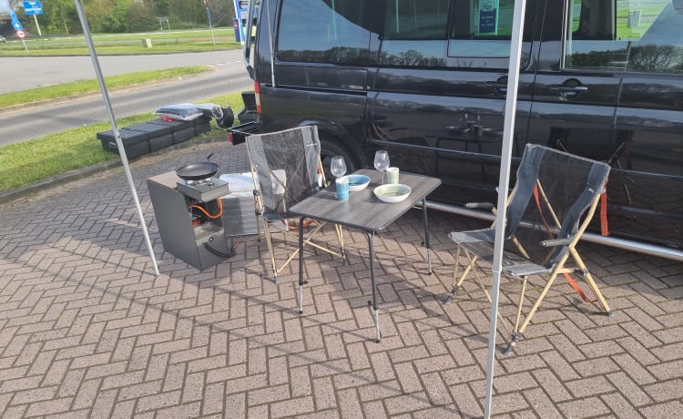 Zwarte 2.5 TDI Multivan T5 Highline Camperbus