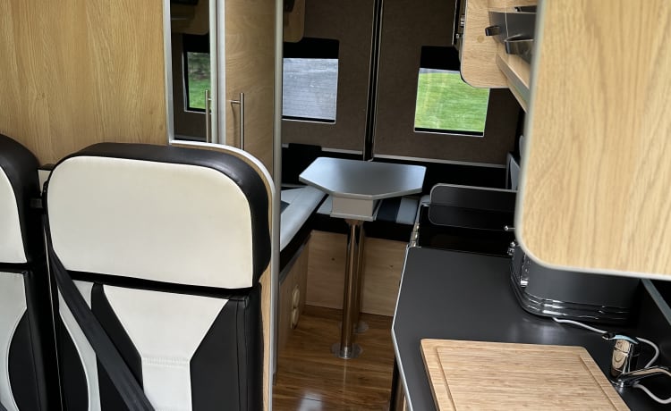 4 berth Peugeot semi-integrated from 2016