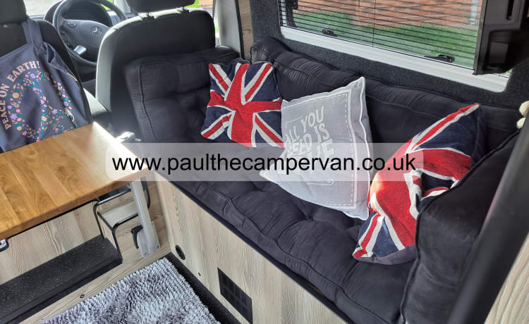 Paul – 2 1/2 berth Luxury Mercedes Campervan, with kennel - Inclusive Insurance