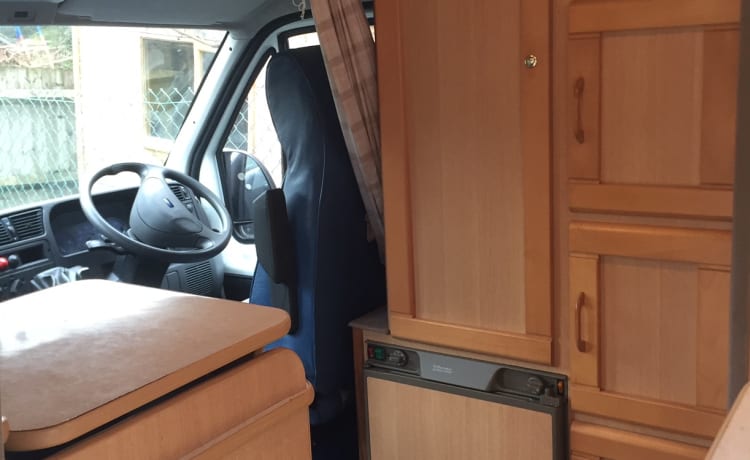 Turbo Colin – Camper Fiat Ducato 'Dreamfinder' a 2 posti letto