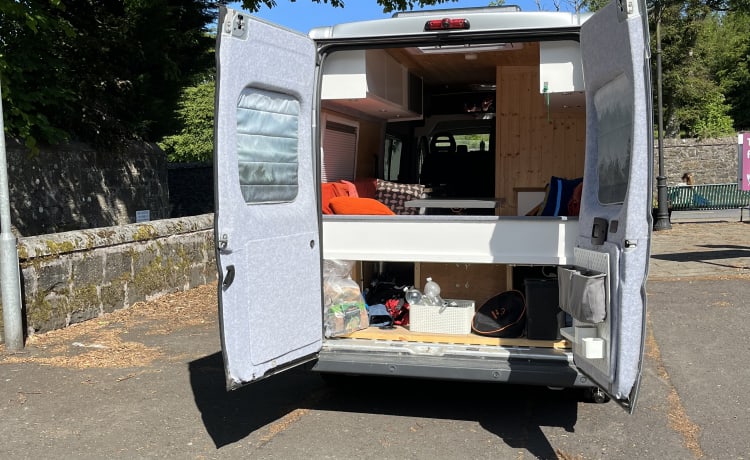 Spud – 2 persoons Peugeot Camper