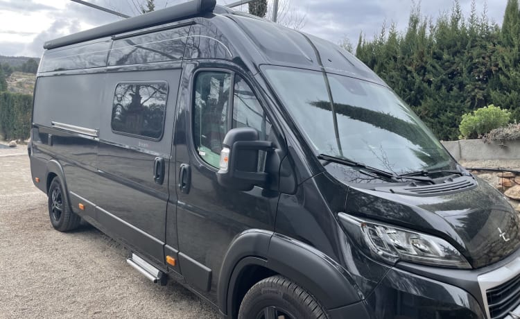 Tourne 6.4 – Camping-car Bus neuf à louer Peugeot Boxer