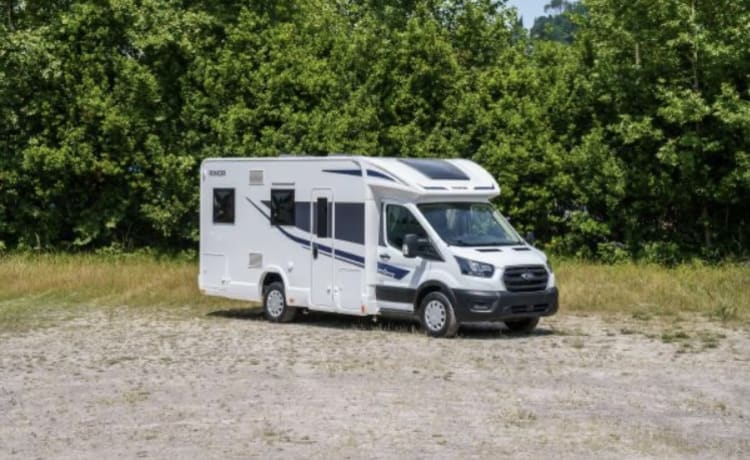 Arnold Rimor – Automatic Rimor EVO 2023 with 4 bike rack and awning