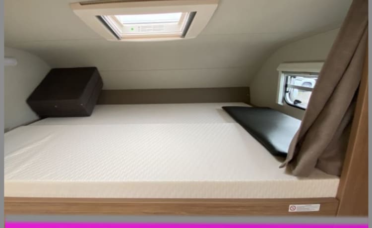 Bess – Flexible and comfortable for couples, families and friends (6-10 people)