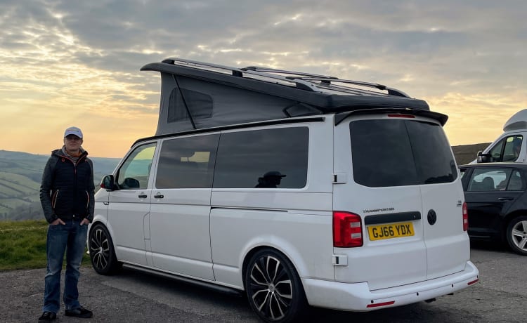 VW Campervan avec PopTop dans le Dorset