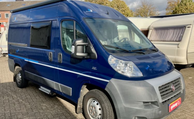 Beautiful and compact Fiat camper bus