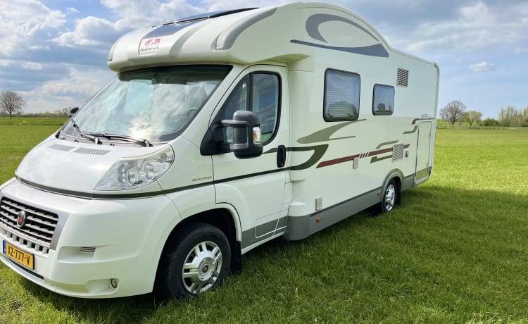 5 person Adria matrix 680 SP half integral camper