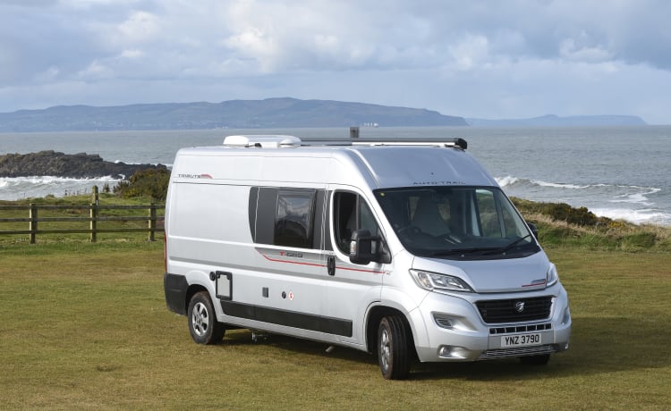 Acer – Delux Campervan with toilet/shower. Sleeps 4 travels 4