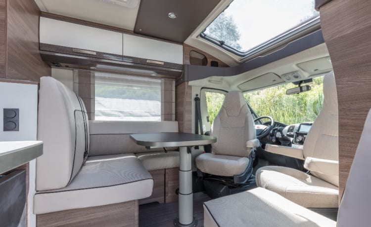 Bert z'n camper – Volle teugen in deze half integraal camper