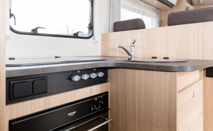 Sunlight T68 – Very nice spacious 4 person Sunlight camper from 2018, lots of storage space.