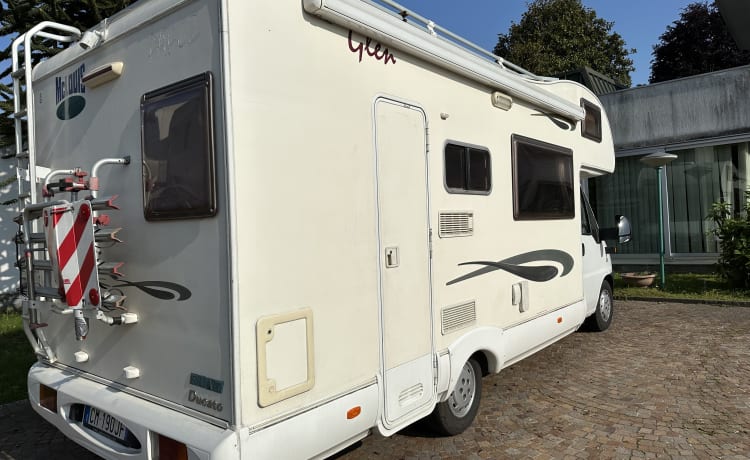 JoyRider – Camper met schuine daken voor 7 personen