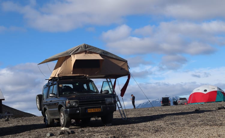 Land Rover Discovery avec tente de toit !